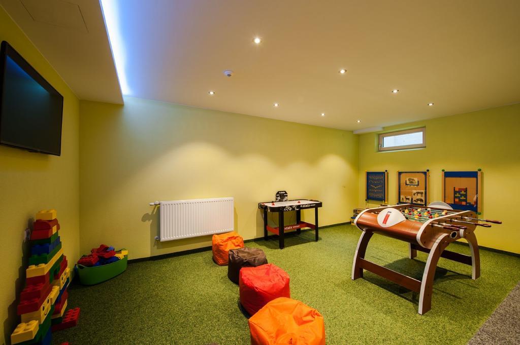 Rustika - Appartements & Spa Ehrwald Eksteriør billede