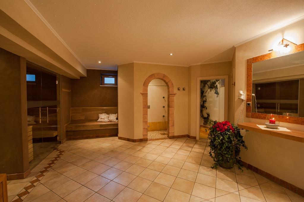 Rustika - Appartements & Spa Ehrwald Eksteriør billede