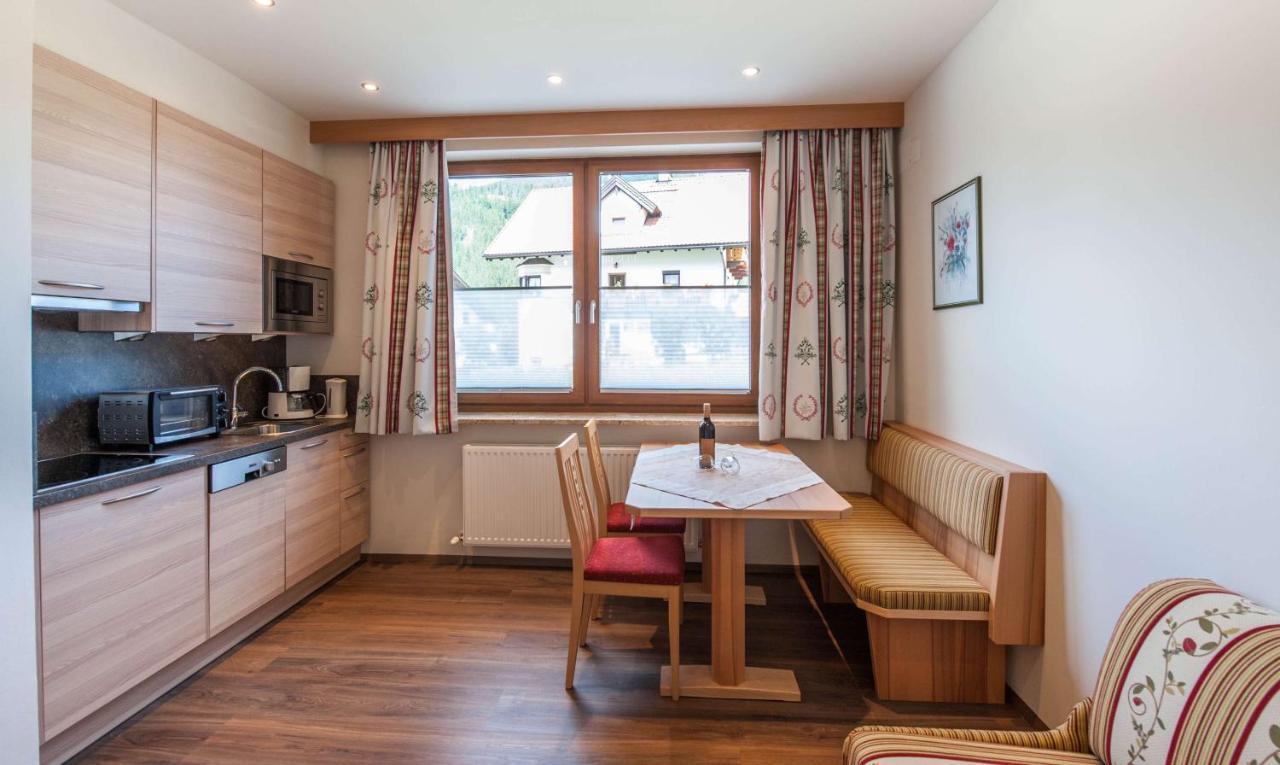 Rustika - Appartements & Spa Ehrwald Eksteriør billede