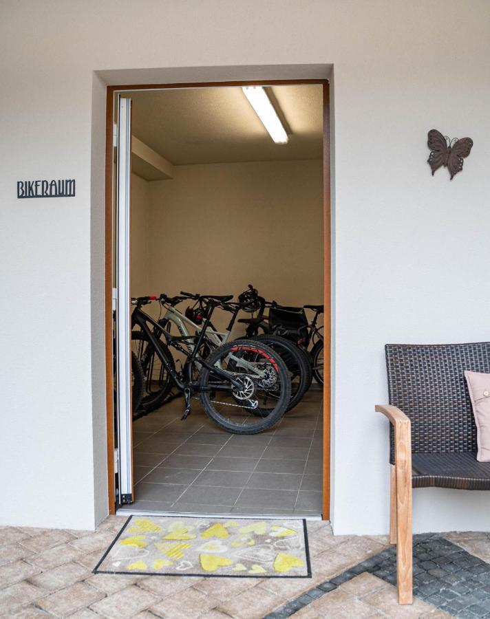 Rustika - Appartements & Spa Ehrwald Eksteriør billede