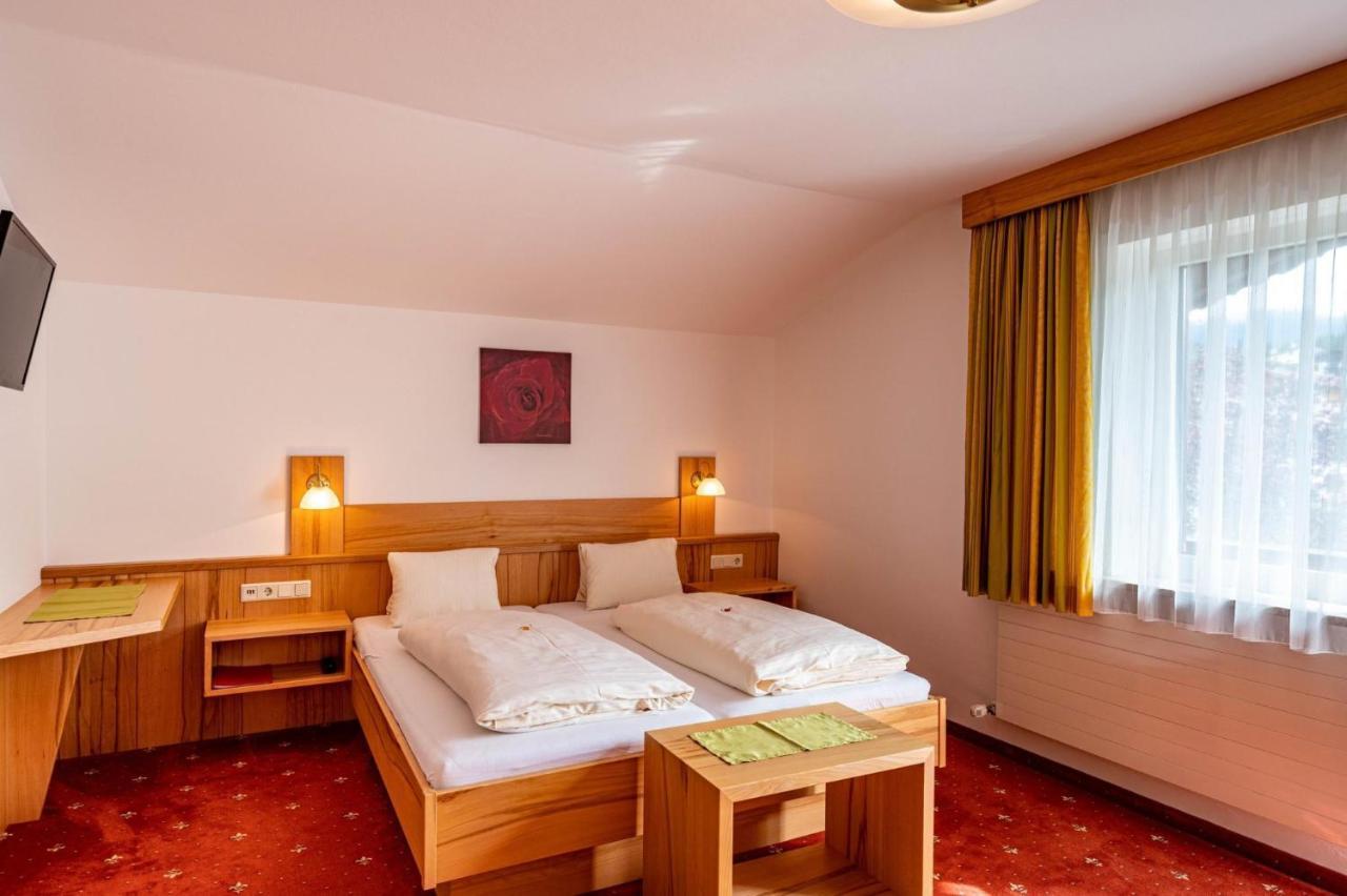 Rustika - Appartements & Spa Ehrwald Eksteriør billede