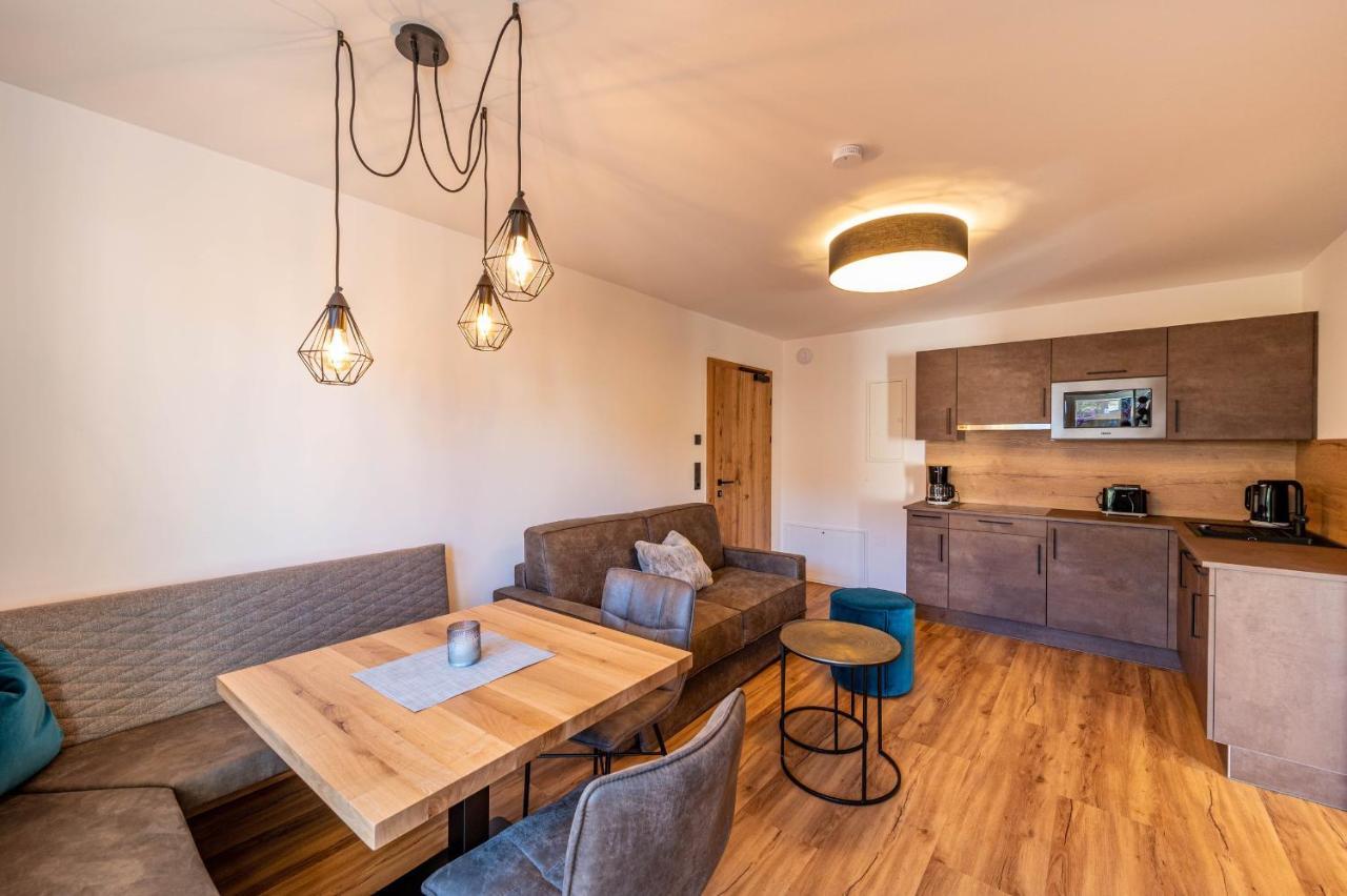 Rustika - Appartements & Spa Ehrwald Eksteriør billede