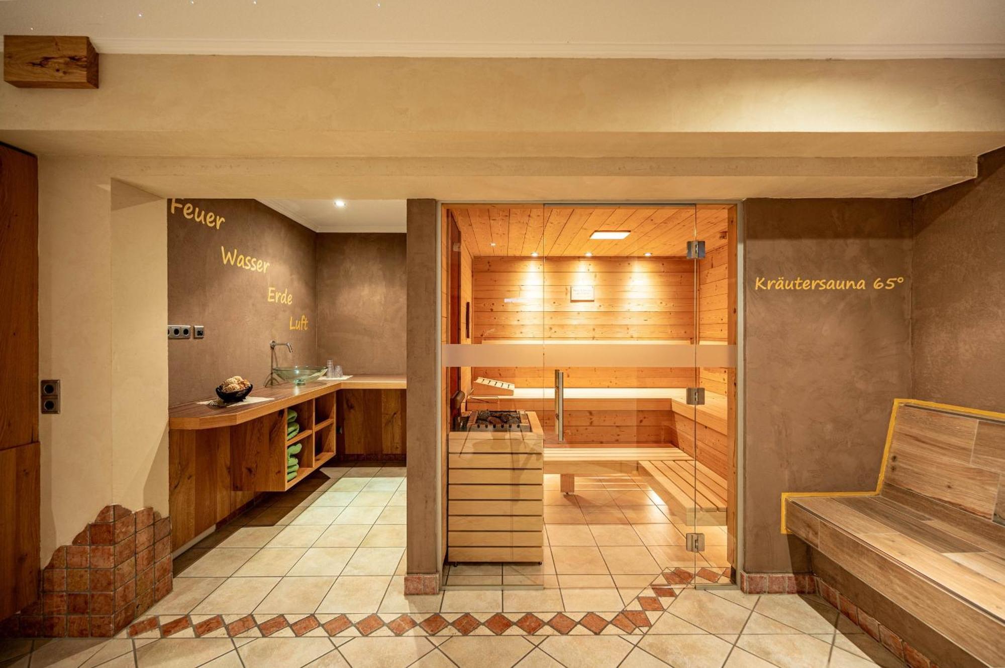 Rustika - Appartements & Spa Ehrwald Eksteriør billede