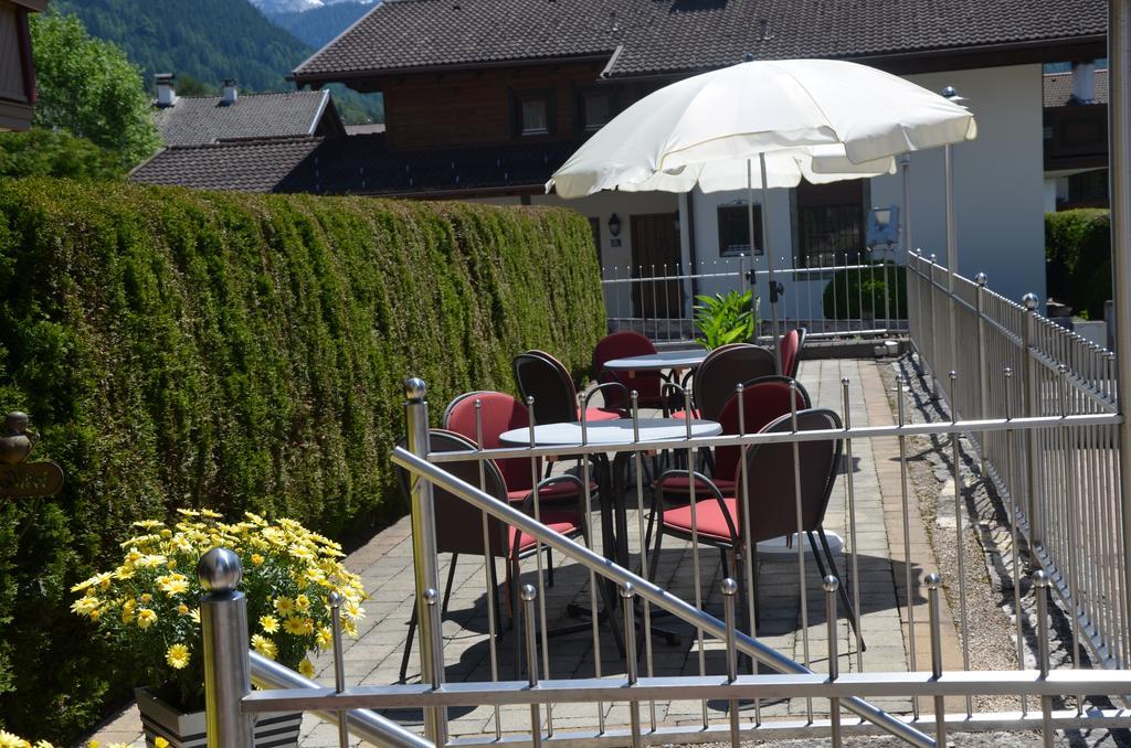Rustika - Appartements & Spa Ehrwald Eksteriør billede