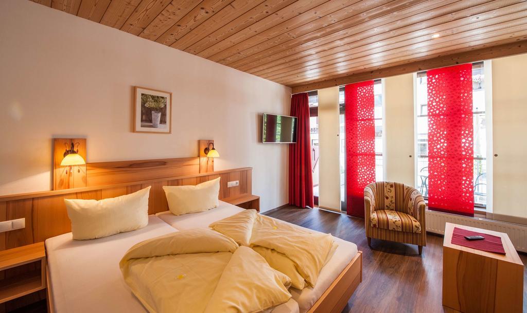 Rustika - Appartements & Spa Ehrwald Eksteriør billede